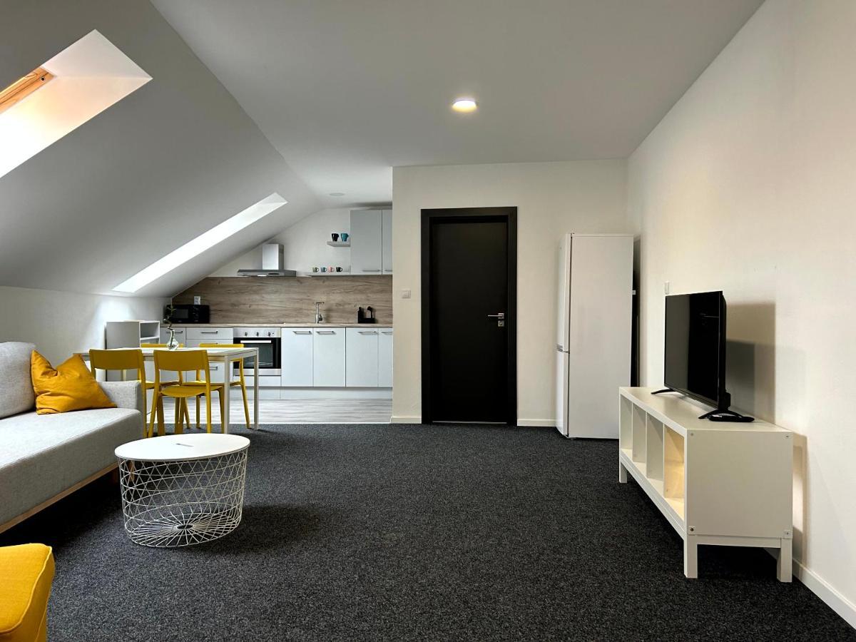 Breza House Apartments Zlín Eksteriør billede